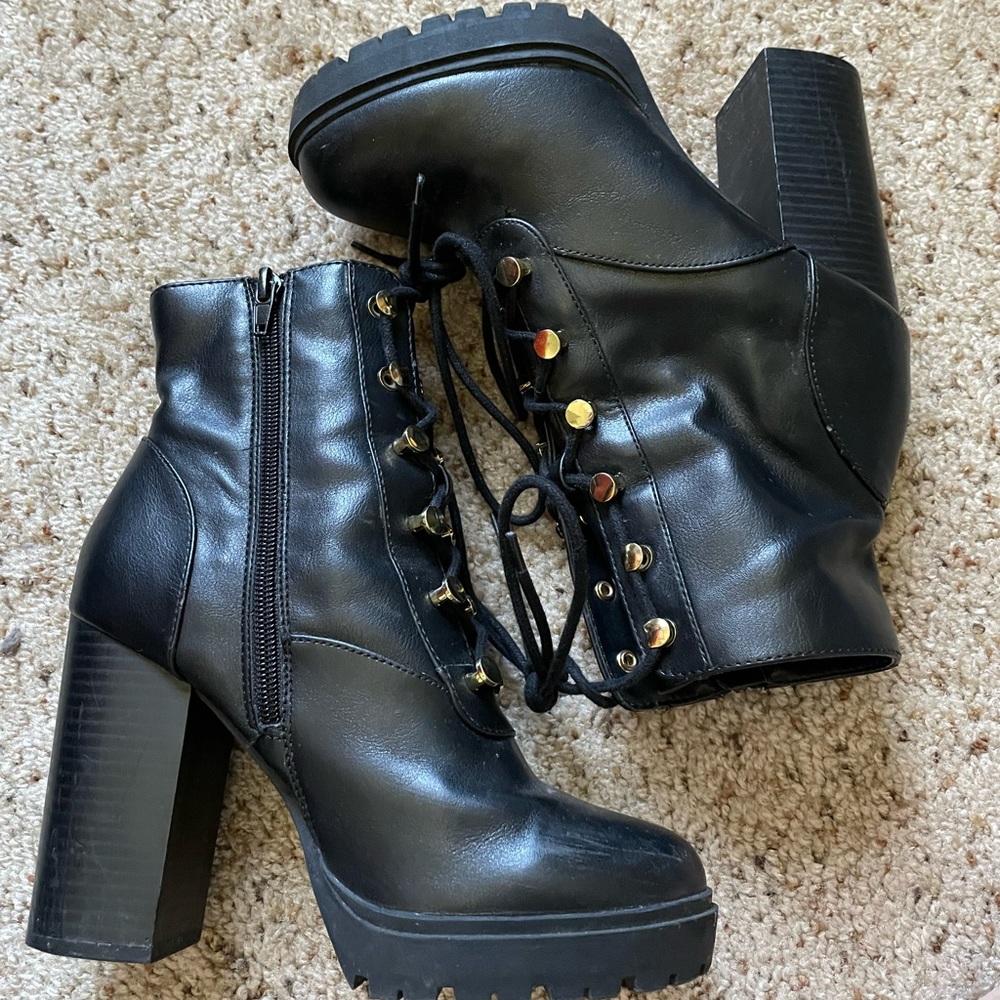 Black boots chunky platform